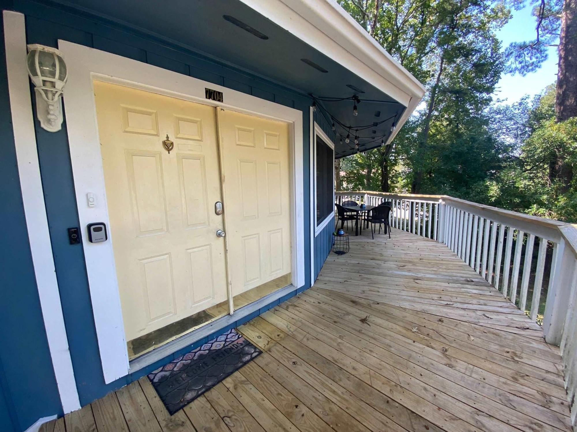 Opulent Octagonal Oasis With Spiral Stairs-Minutes To Base Columbia Exterior foto